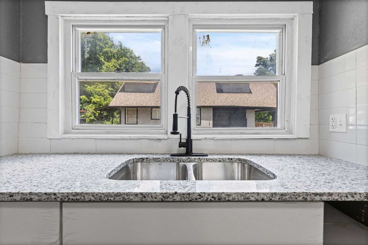 3828 Chestnut Ave - Photo 7 of 20