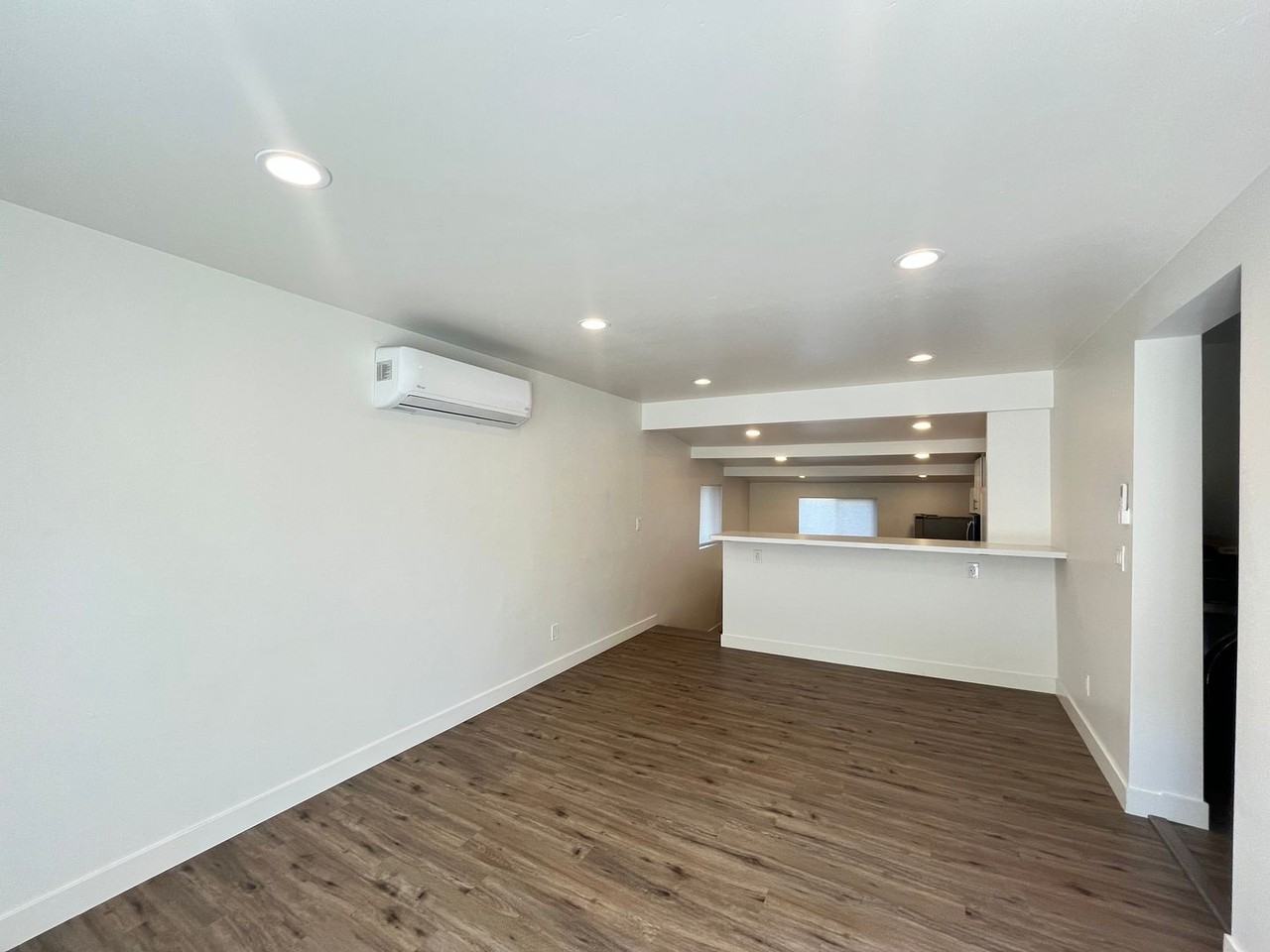 390 Hill St - Photo 2 of 21