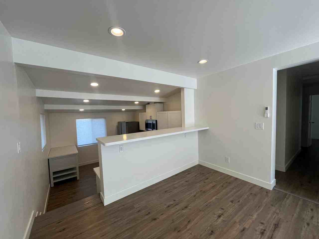 390 Hill St - Photo 5 of 21