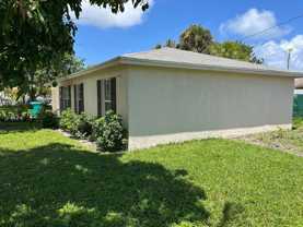 806 Nw 1st St - Photo 1 of 1