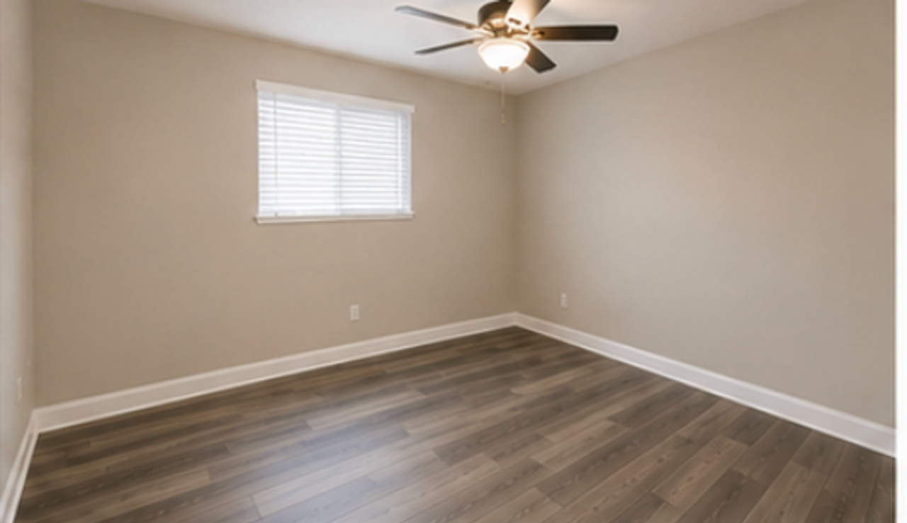 1115 Maxwell St - Photo 5 of 10