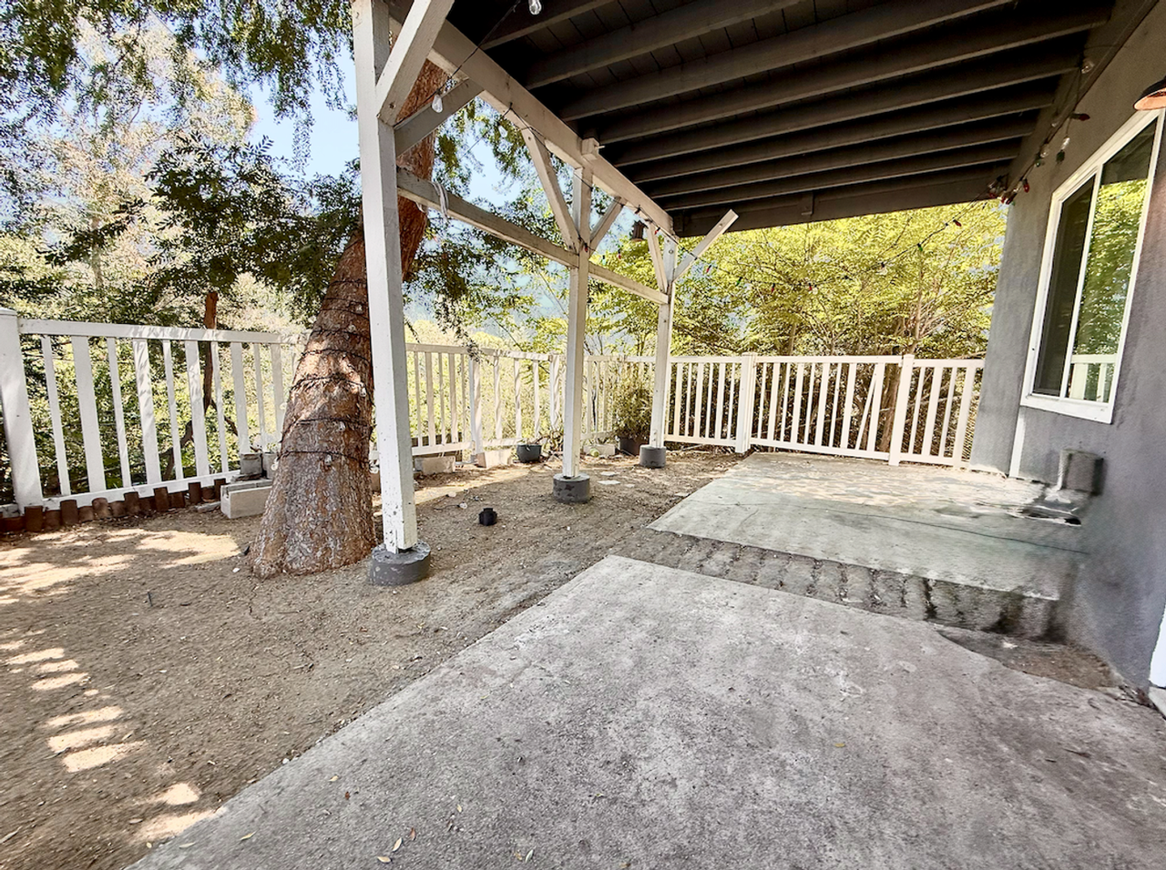 2042 N Alvarado St - Photo 3 of 19