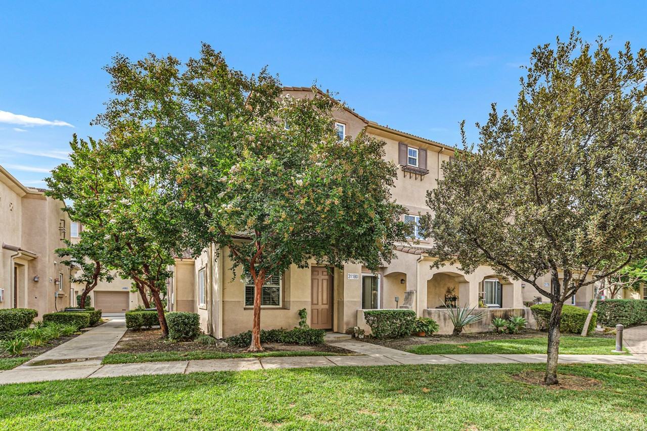 31180 Lavender Ct - Photo 2 of 28