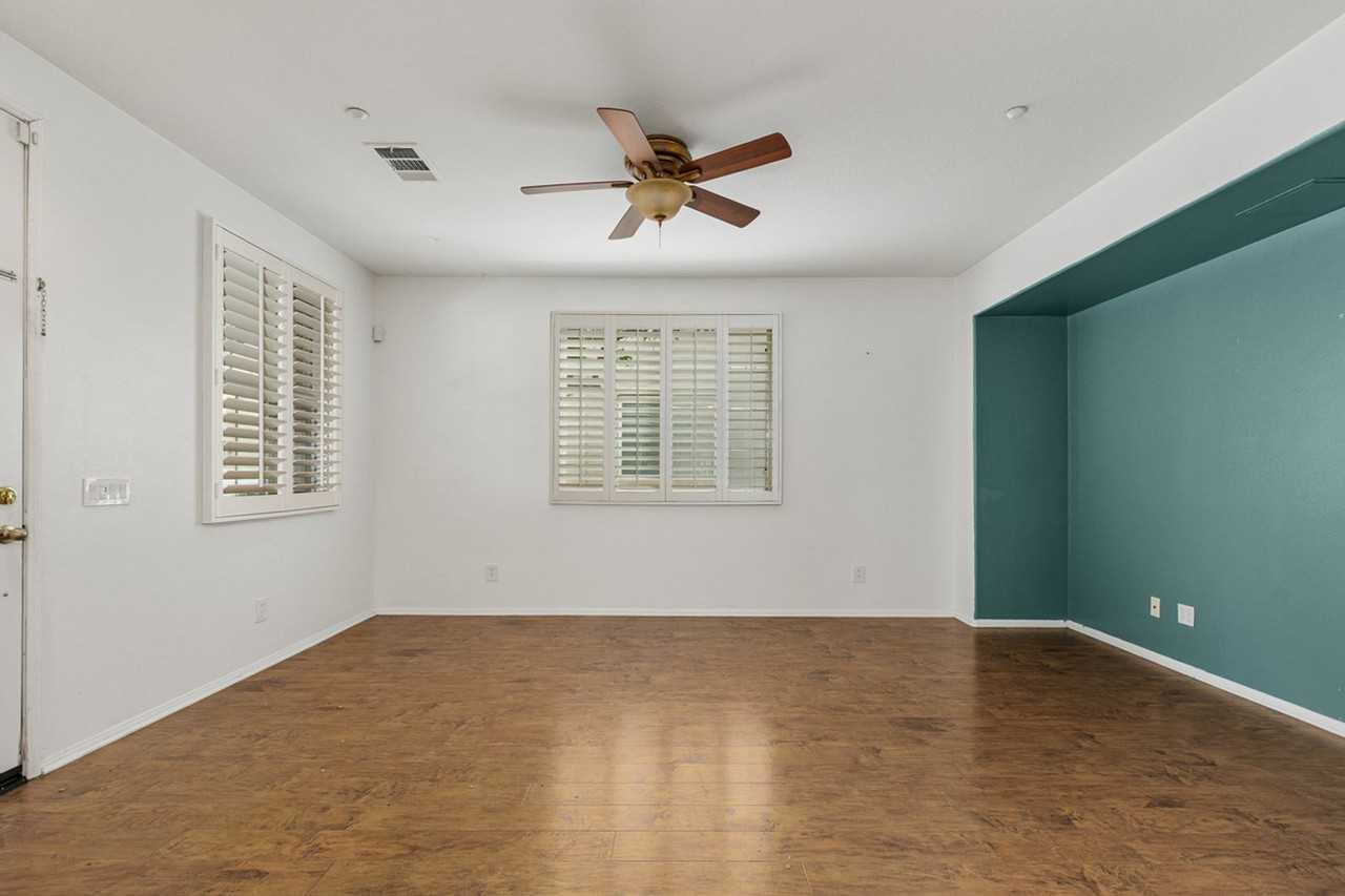 31180 Lavender Ct - Photo 4 of 28