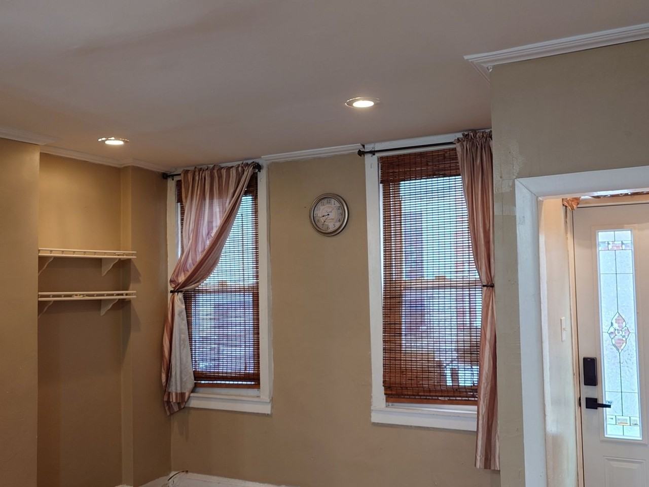 2224 Latona St - Photo 6 of 21