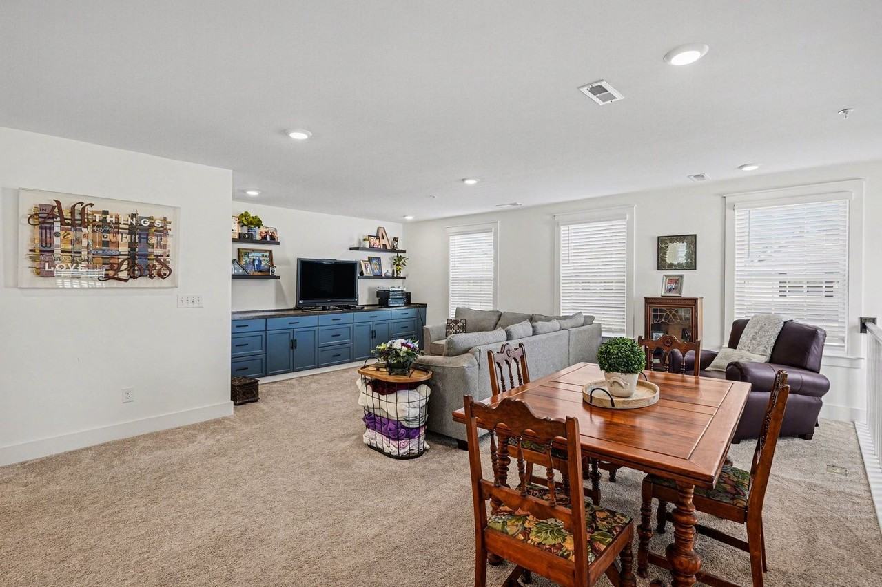 217 Southmen Ln - Photo 6 of 23