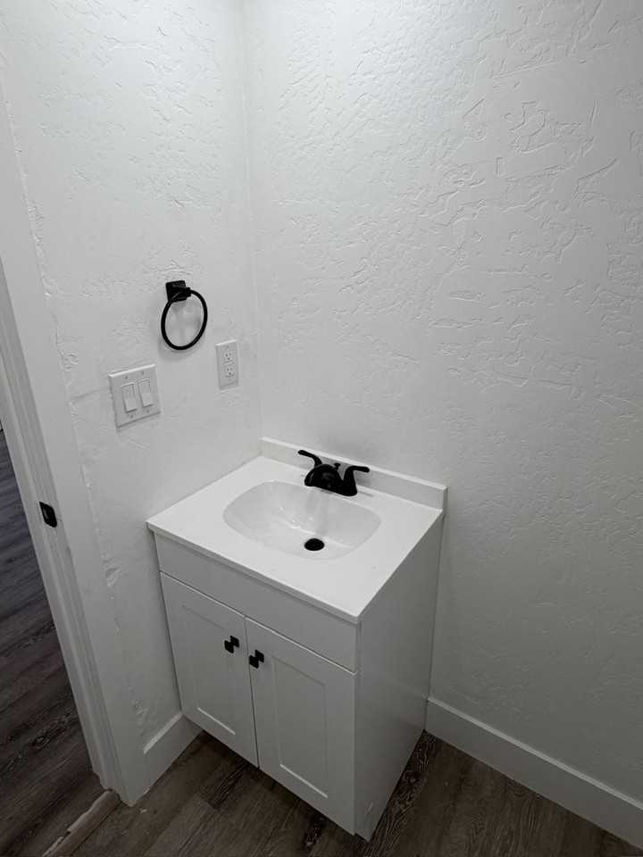 824 Phillips St. - Photo 6 of 27