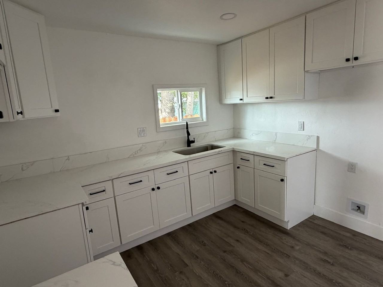 824 Phillips St. - Photo 7 of 27