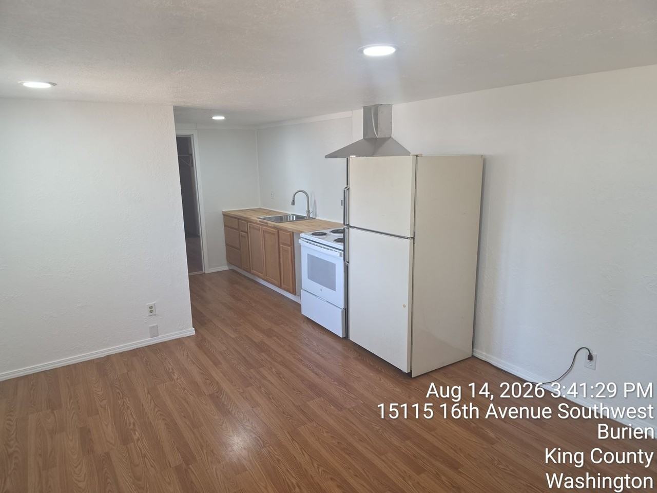 15115 16th Ave Sw #B - Photo 5 of 11