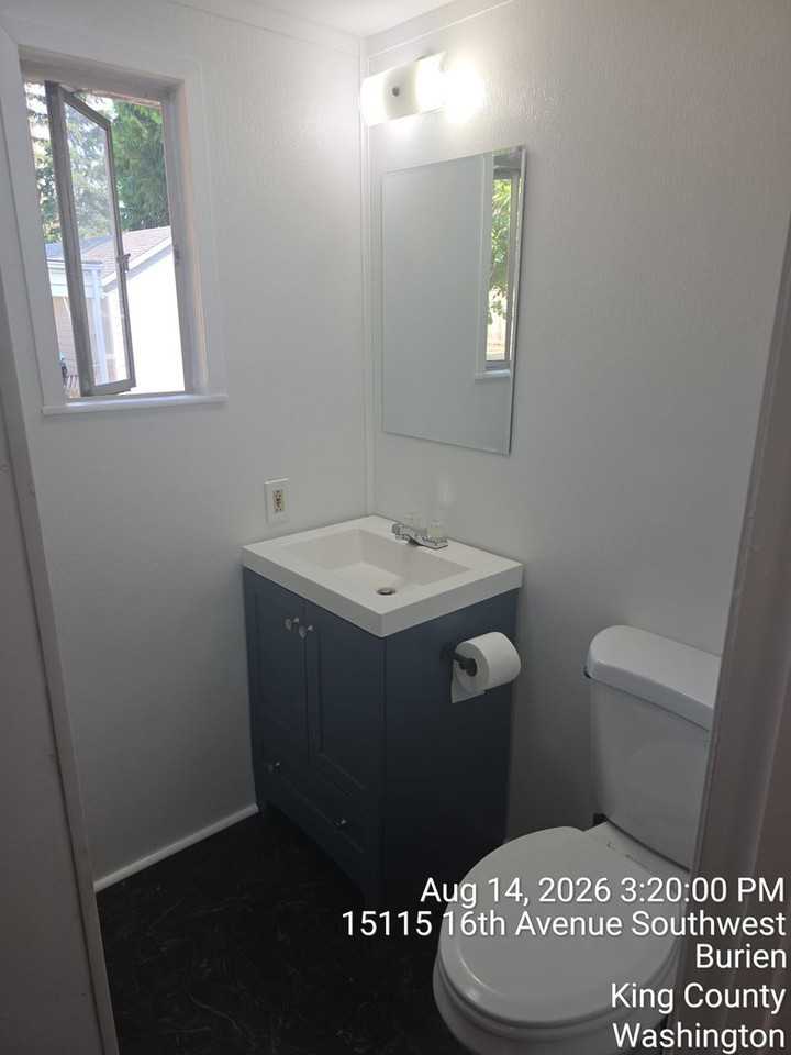 15115 16th Ave Sw #B - Photo 7 of 11