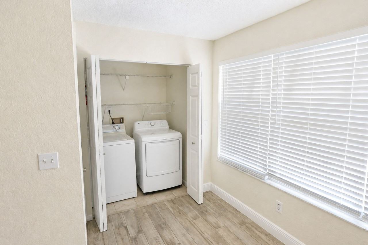 5156 Conroy Rd #16 - Photo 6 of 20