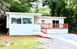 967 Lake Dr - Photo 1 of 1