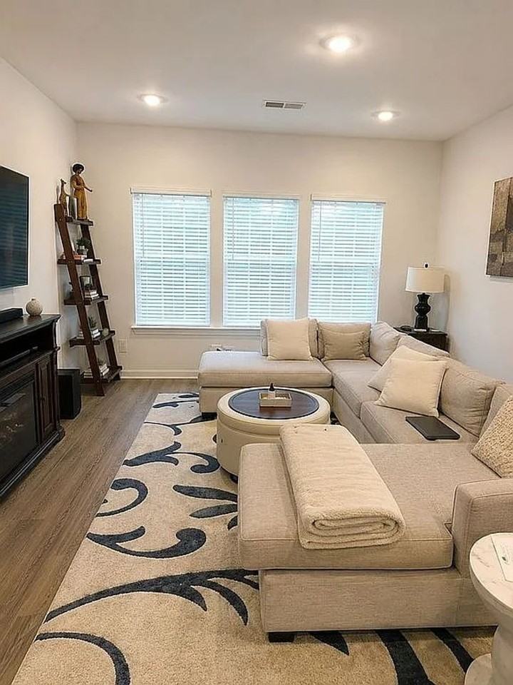 2352 Woodmeadow Dr - Photo 4 of 15