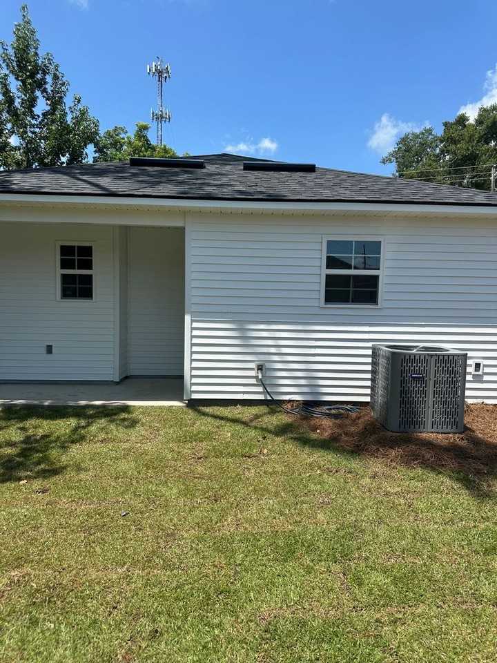 1528 Woodard St - Photo 3 of 16