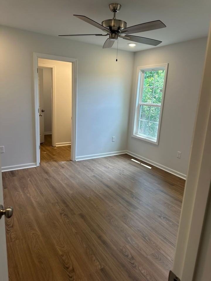 1528 Woodard St - Photo 5 of 16