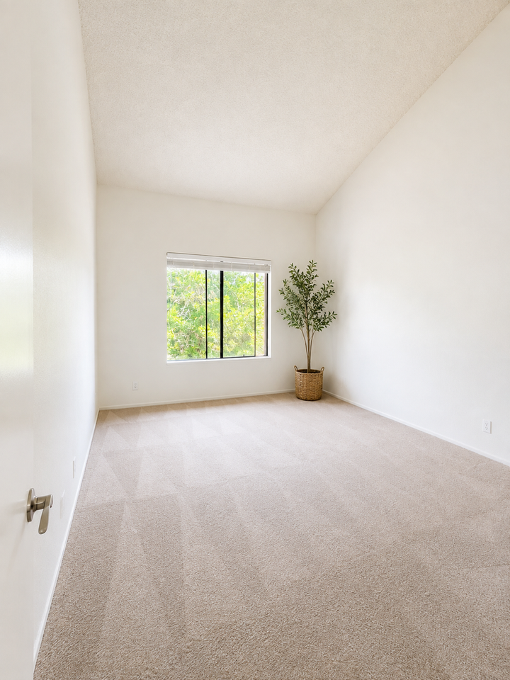 751 Birchpark Cir #204 - Photo 4 of 10