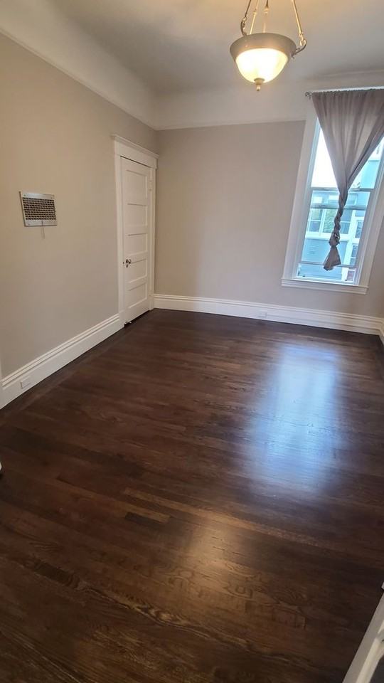 1560 Noe St - Photo 4 of 22
