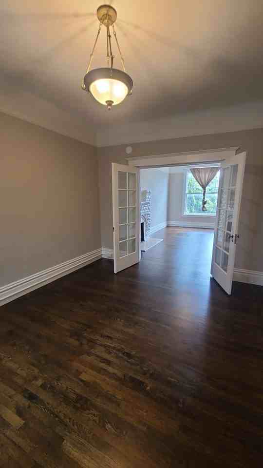 1560 Noe St - Photo 5 of 22
