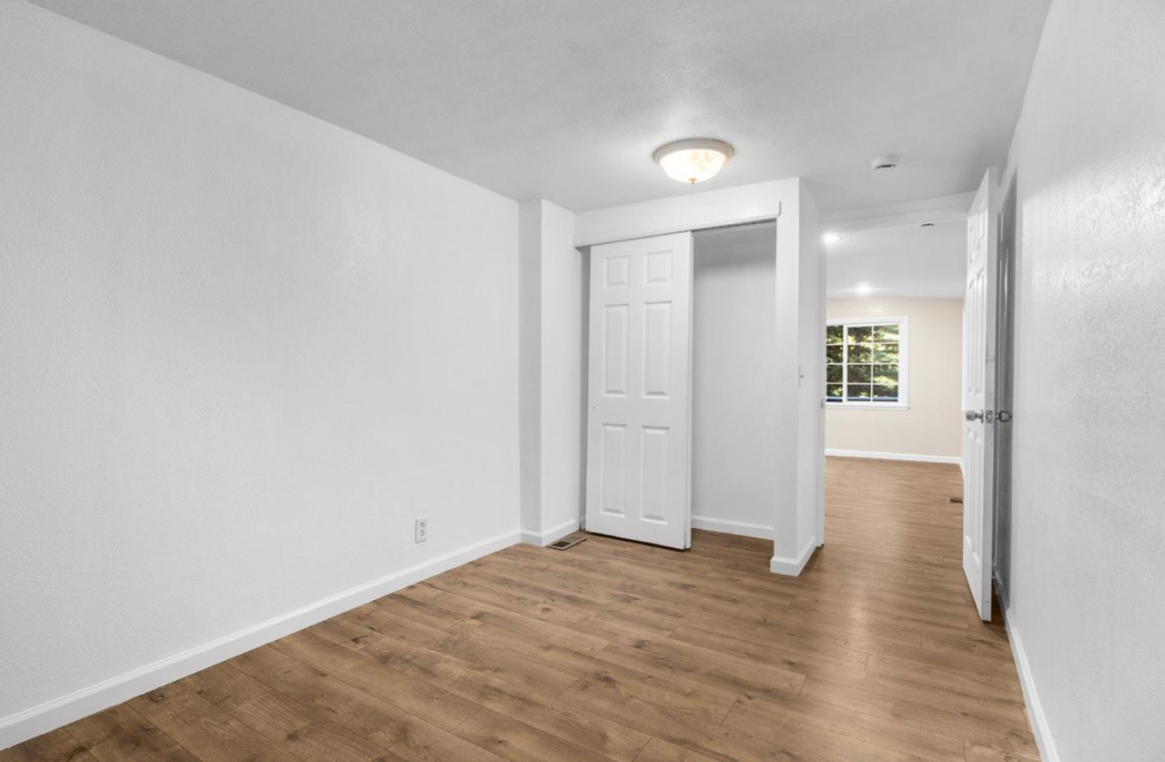 10229 Redwood Dr - Photo 6 of 11