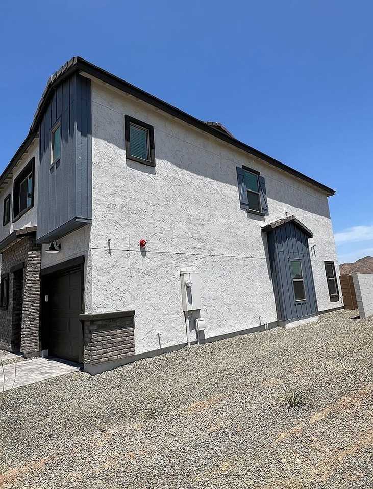 28021 N 28th Ave - Photo 3 of 20