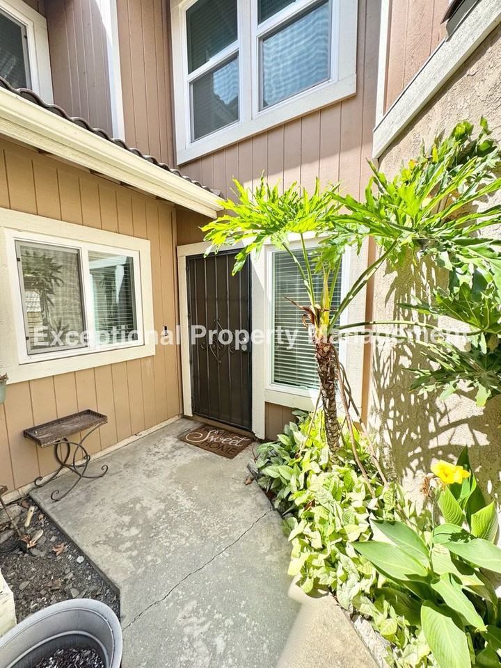 8419 Cedarwood Ln - Photo 2 of 17