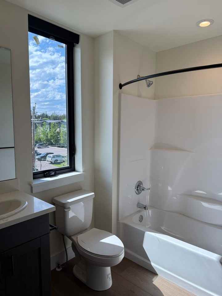 WCC- Building C - Photo 6 of 18
