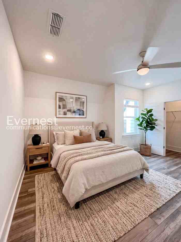 206 N 9th St #D - Photo 4 of 40