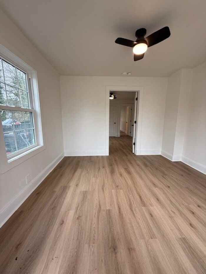 103 Broughton St - Photo 4 of 15