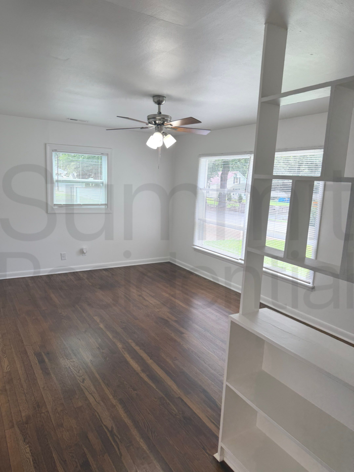 639 Wagner Cir - Photo 2 of 9