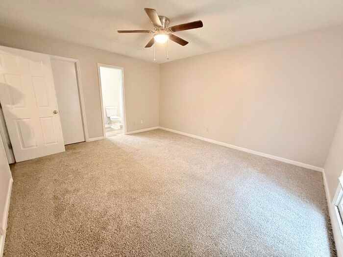 302 Park Ave - Photo 3 of 11