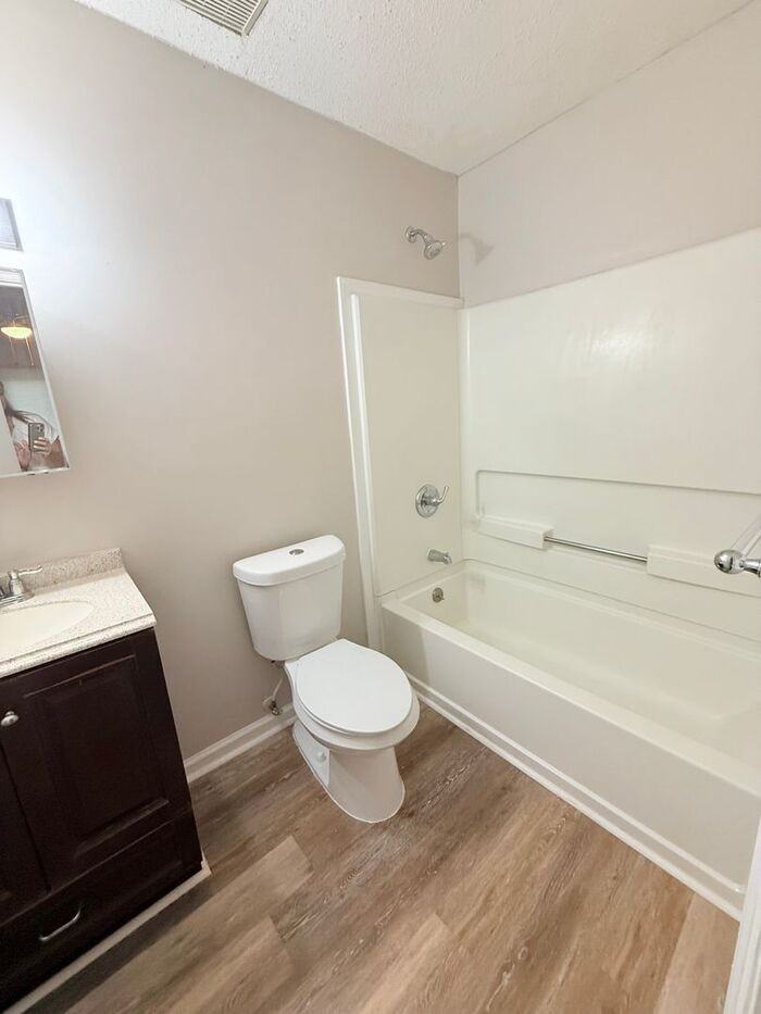 302 Park Ave - Photo 4 of 11