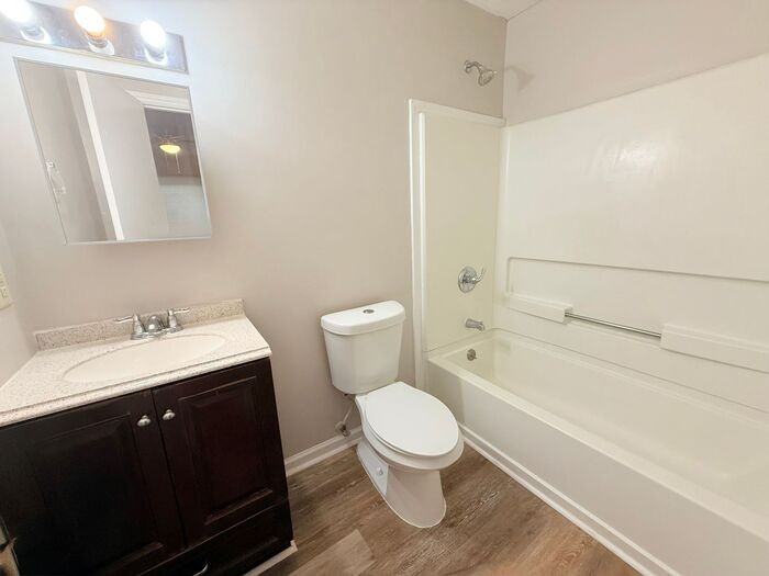 302 Park Ave - Photo 5 of 11