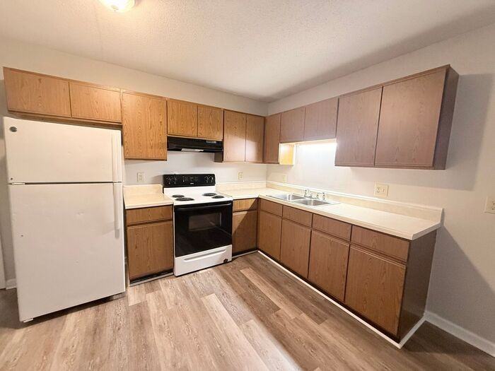 302 Park Ave - Photo 5 of 10