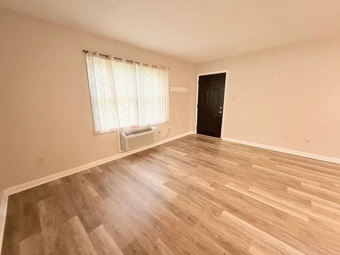 302 Park Ave - Photo 4 of 10