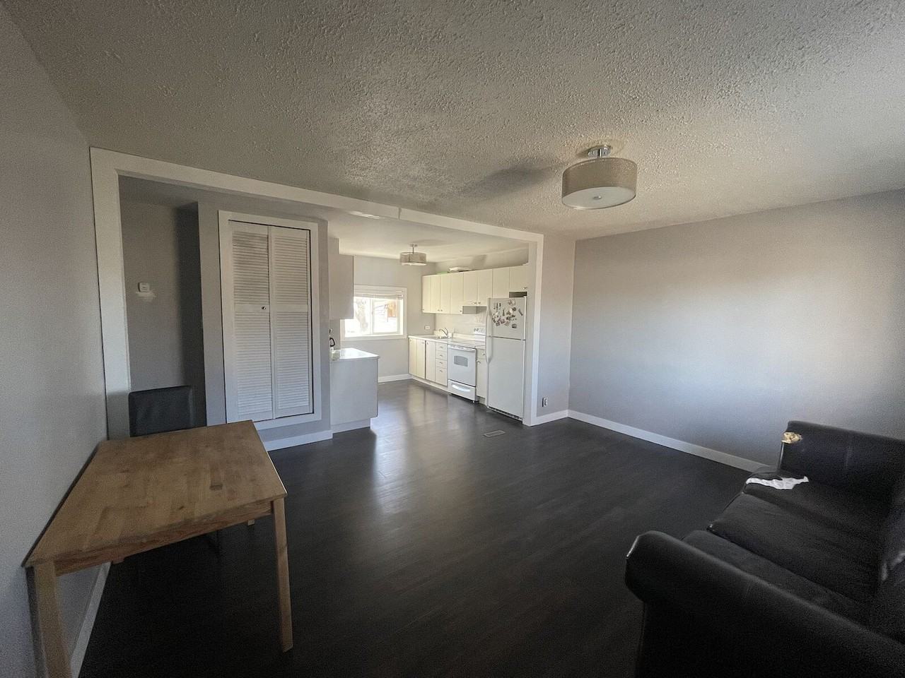 12117 44 St Nw - Photo 2 of 12