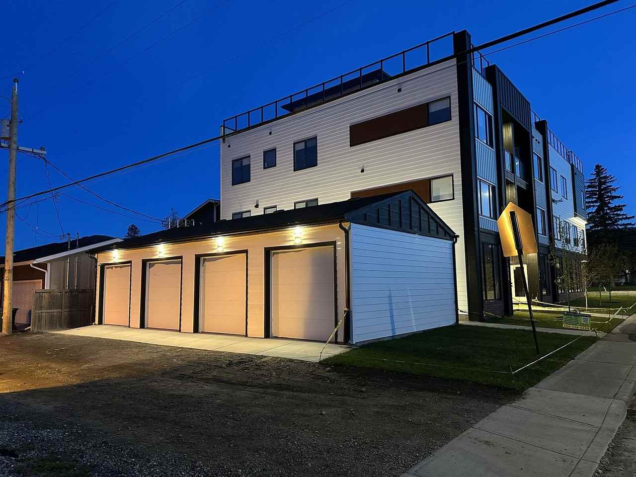 1904 47 St Nw - Photo 3 of 23