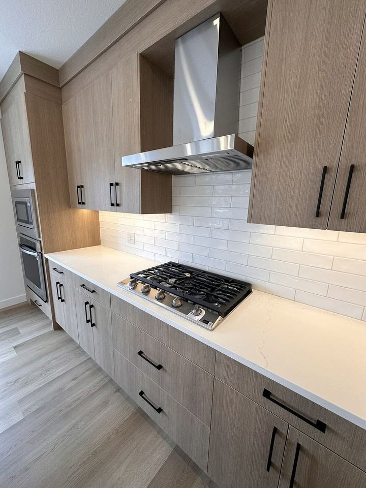 1904 47 St Nw - Photo 6 of 23