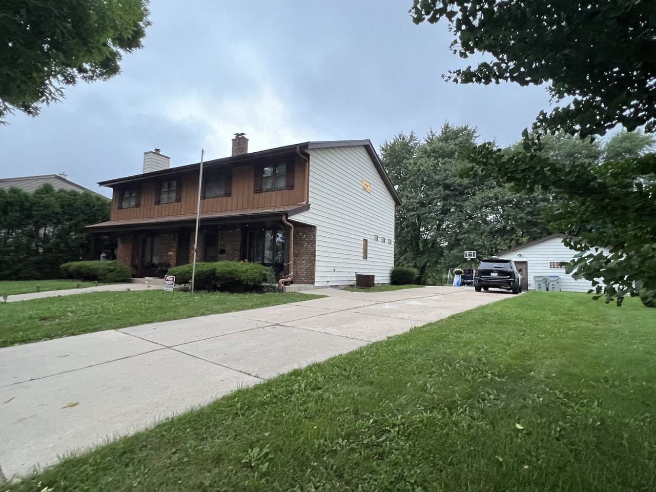 1504 W Plainfield Ave #1504 - Photo 2 of 6