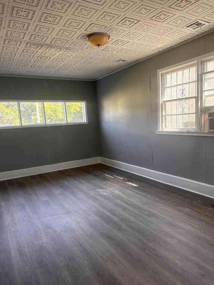 3437 Suwanee Dr #NA - Photo 7 of 10