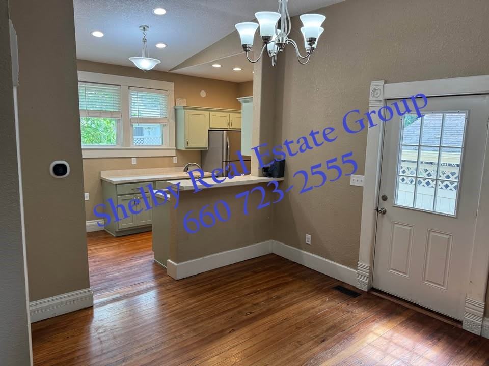 201 S Hickory St #NA - Photo 4 of 24