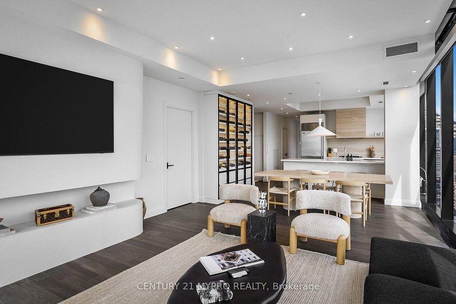 224 King Street West #3603 - Photo 3 of 24