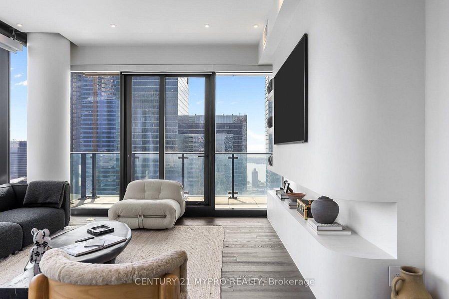 224 King Street West #3603 - Photo 5 of 24