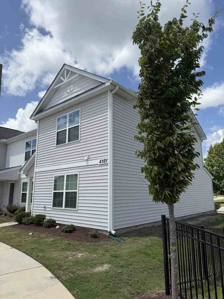 4101 Laurel Ridge Dr #G - Photo 6 of 25