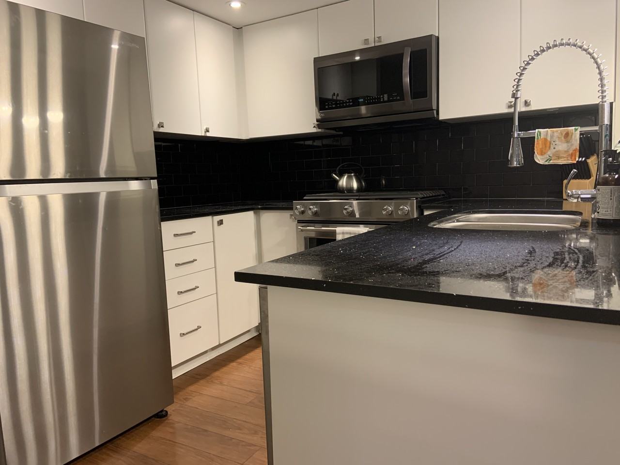 63 Keefer Place - Photo 5 of 24