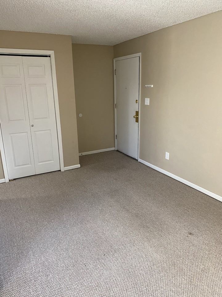 1705 Heatheridge Rd #F201 - Photo 3 of 24