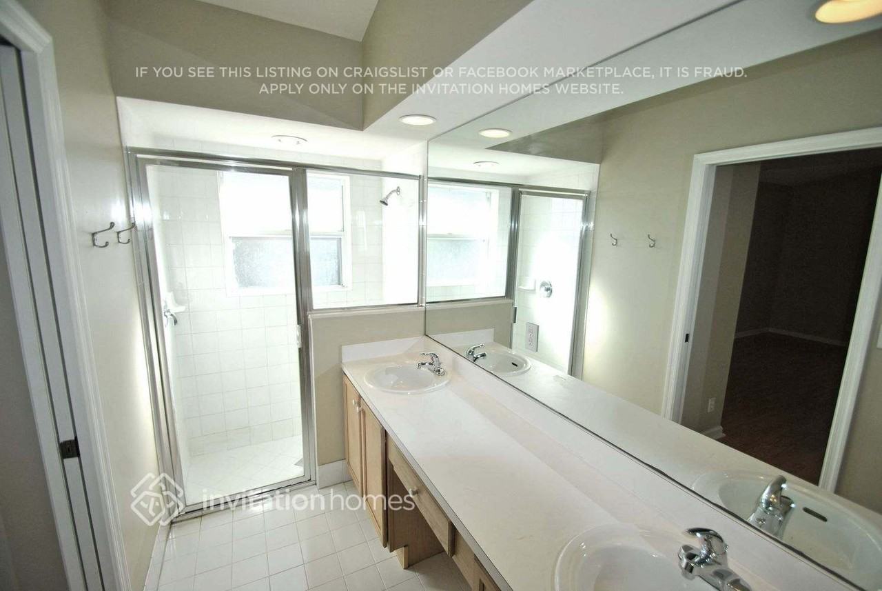 1815 Shadow Creek Rd - Photo 3 of 5