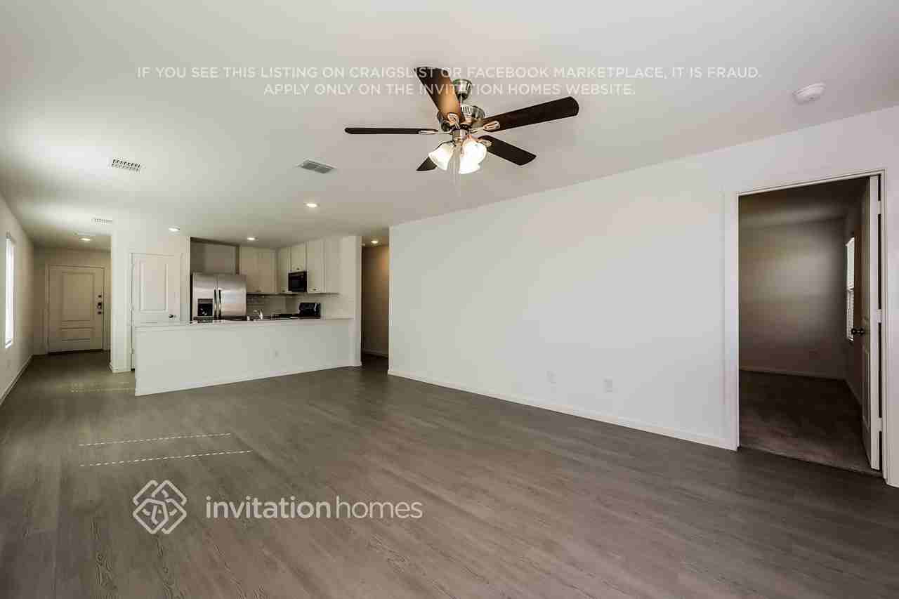 1410 Merlin Bluff St - Photo 6 of 17