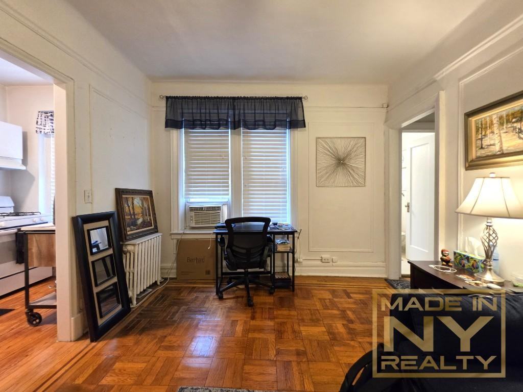 421 W 24th St #3D - Photo 3 of 8