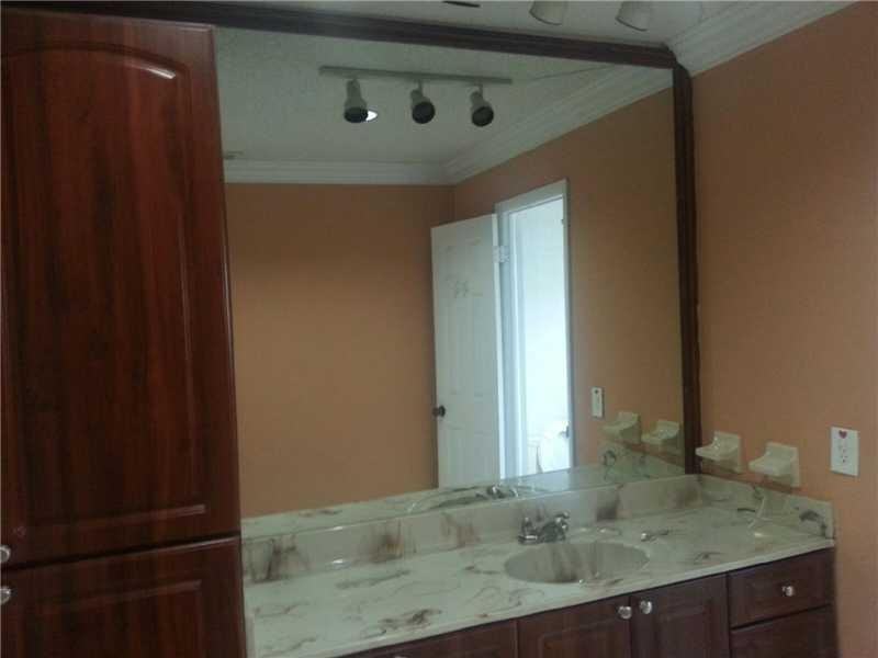 13237 SW 44th Ln - Photo 3 of 5