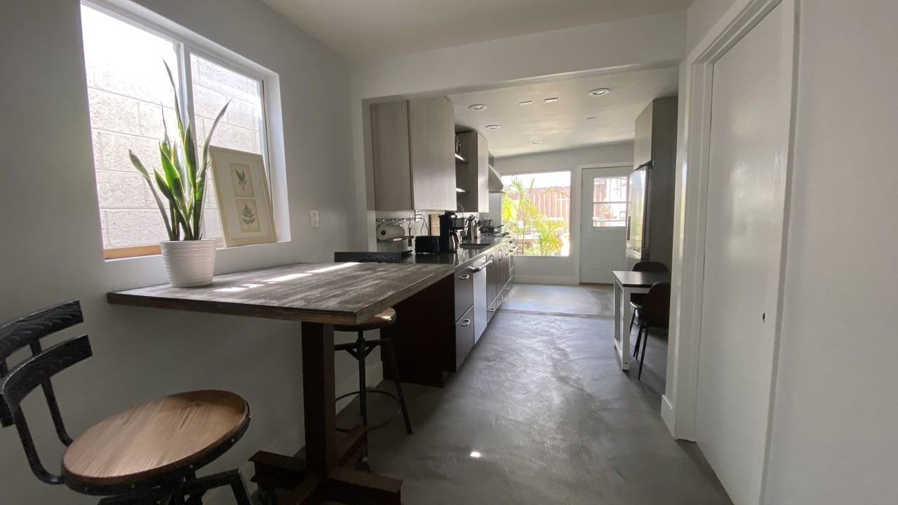1102 Morena Boulevard - Photo 2 of 10